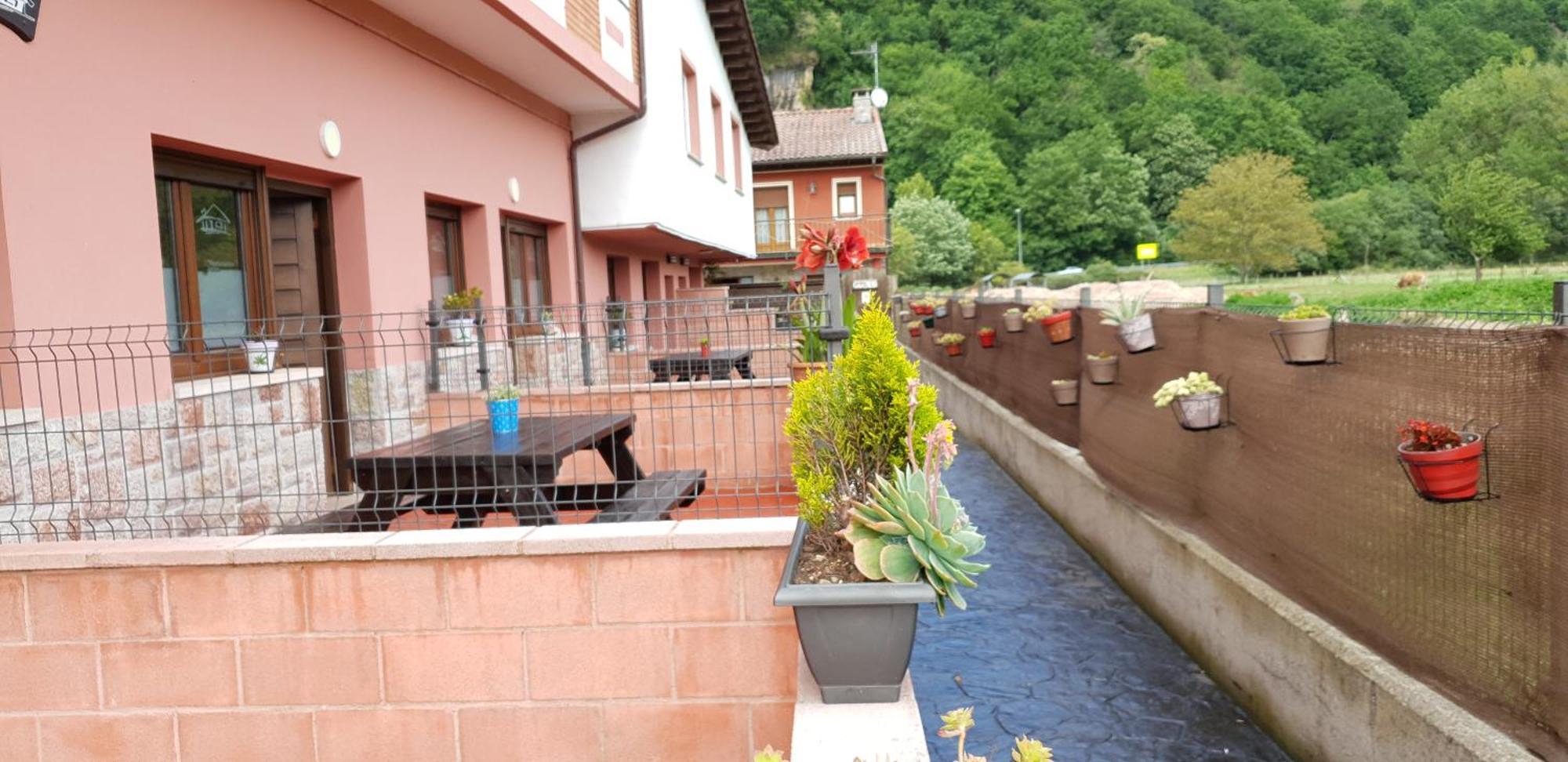 Apartamentos Fermin Cangas de Onís Exterior photo