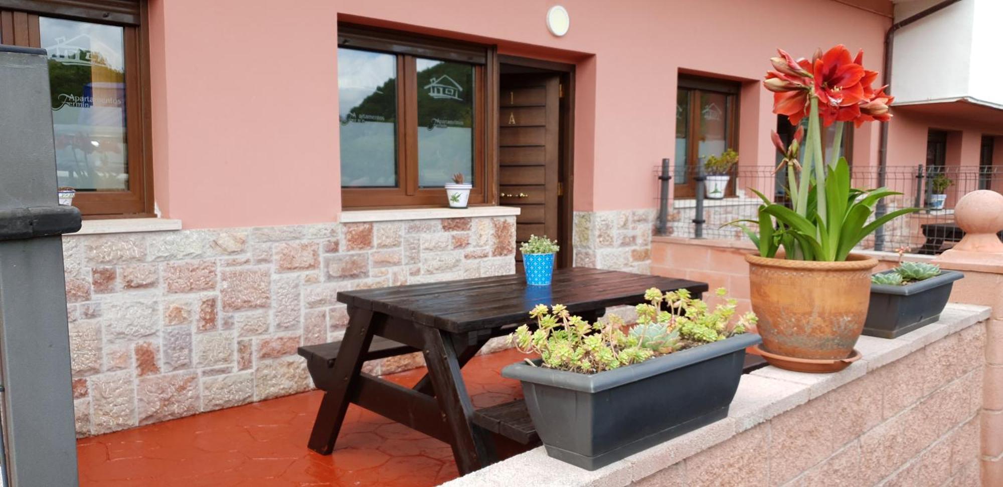 Apartamentos Fermin Cangas de Onís Exterior photo